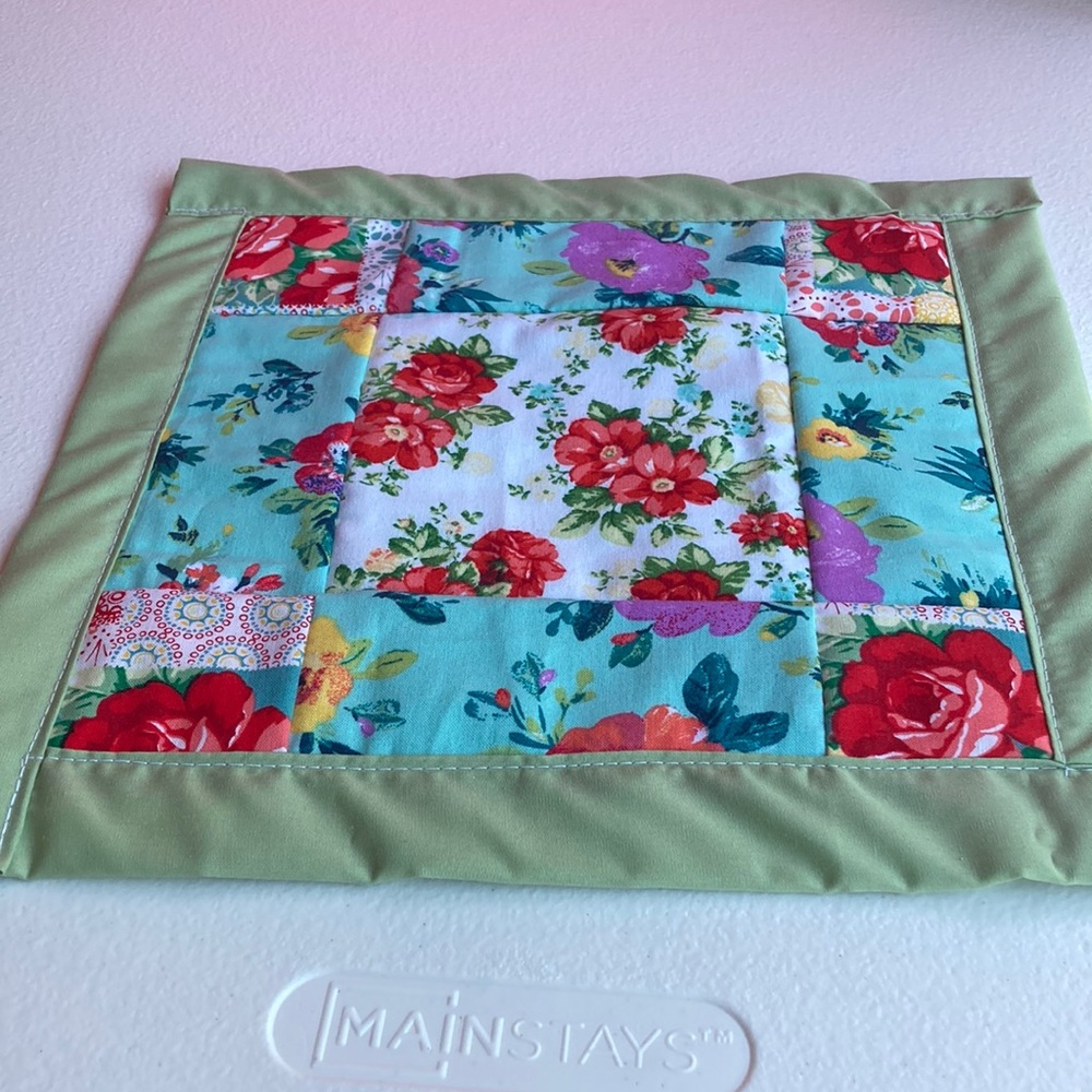 Hand made hot pad